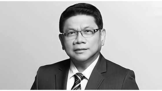 Mga taga-GMA News, nag-post ng black photo sa gitna ng pagpanaw ni Mike Enriquez