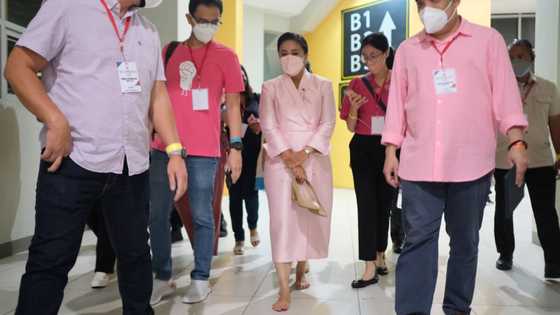 VP Leni, may 'resibo' sa pagtatanggal niya ng sapatos; "in the mood lang tayo pumatol"